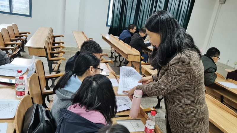 小标题：选择机构，关注这些关键指标